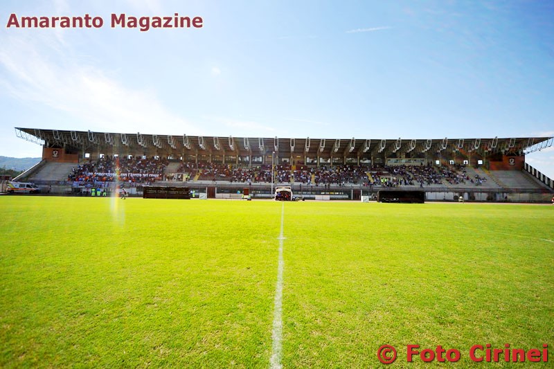 la tribuna dello stadio CittÃ  di Arezzo